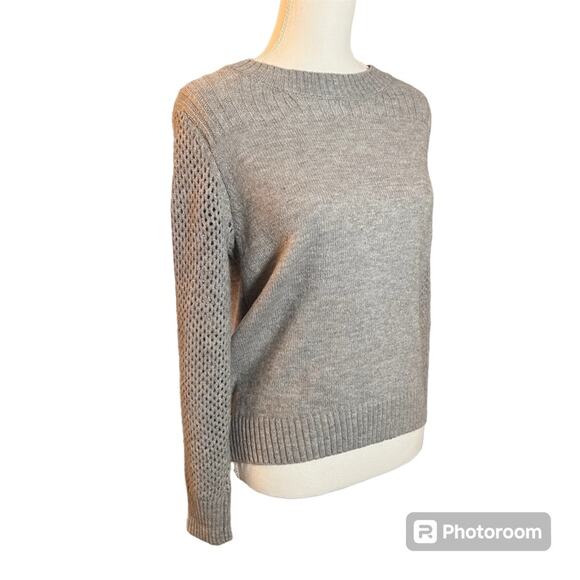 NWOT Women's Gray Sweater Size XS - Picture 3 of 6